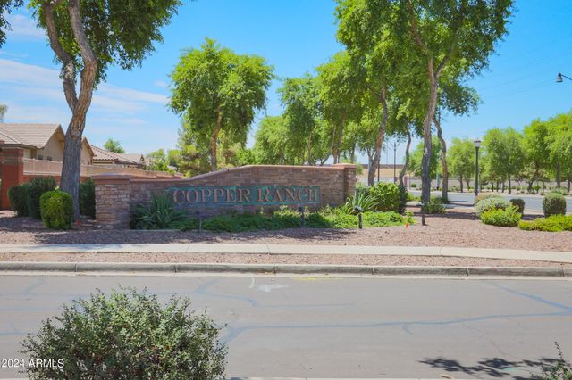986 S Hawk Lane, Gilbert, AZ 85296
