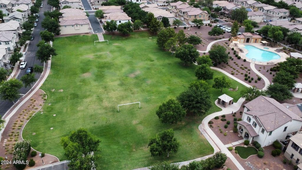 986 S Hawk Lane, Gilbert, AZ 85296 — photo 2