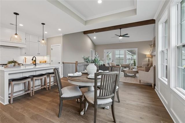 22216 W 82nd Terrace, Lenexa, KS 66220