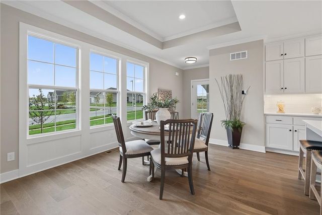 22216 W 82nd Terrace, Lenexa, KS 66220