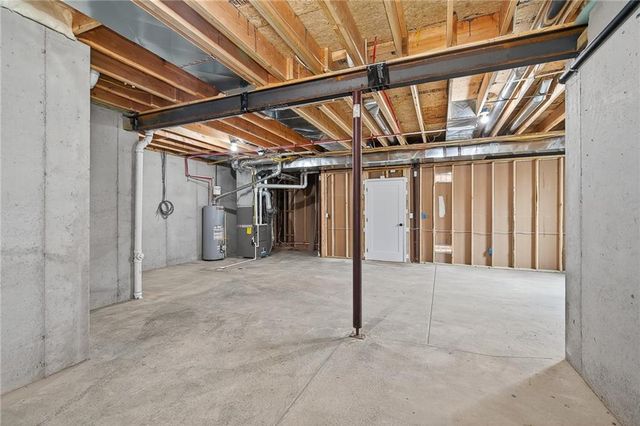 22216 W 82nd Terrace, Lenexa, KS 66220