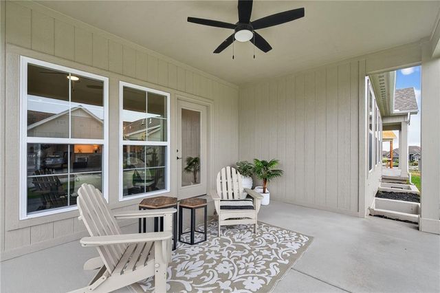 22216 W 82nd Terrace, Lenexa, KS 66220