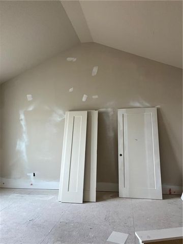 22216 W 82nd Terrace, Lenexa, KS 66220