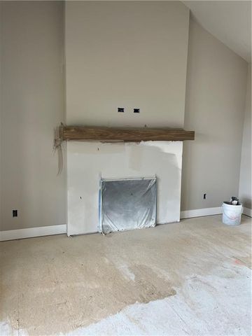 22216 W 82nd Terrace, Lenexa, KS 66220
