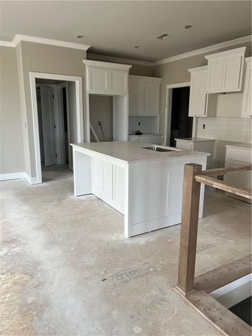 22216 W 82nd Terrace, Lenexa, KS 66220