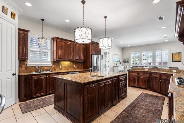 3126 Laurel Plantation Ave, Baton Rouge, LA 70820