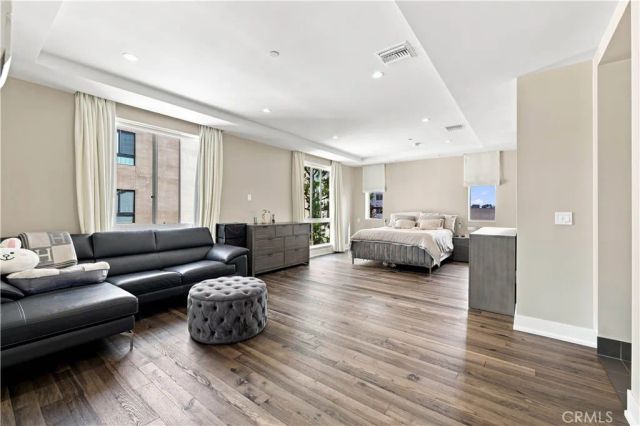 450 N Palm Dr 407, Beverly Hills, CA 90210