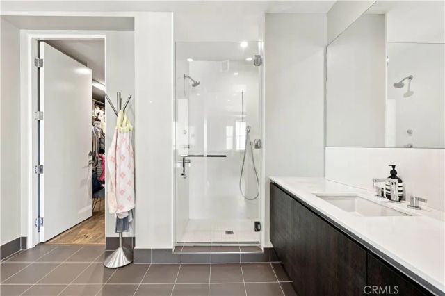 450 N Palm Dr 407, Beverly Hills, CA 90210