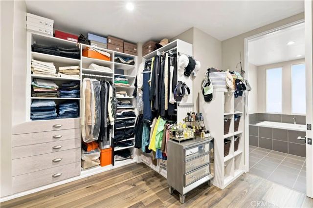 450 N Palm Dr 407, Beverly Hills, CA 90210