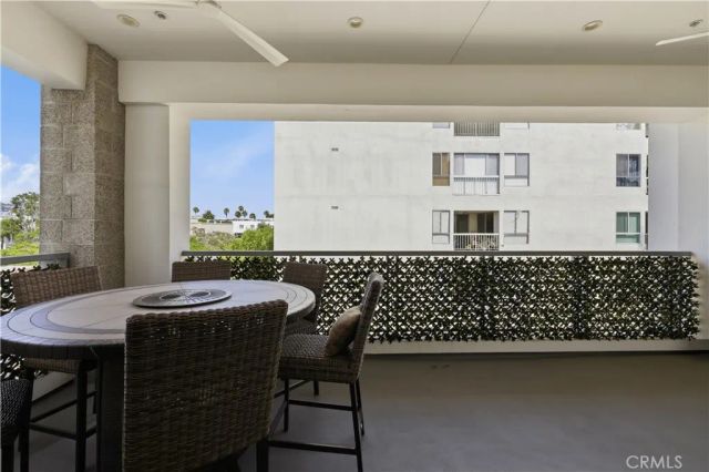 450 N Palm Dr 407, Beverly Hills, CA 90210
