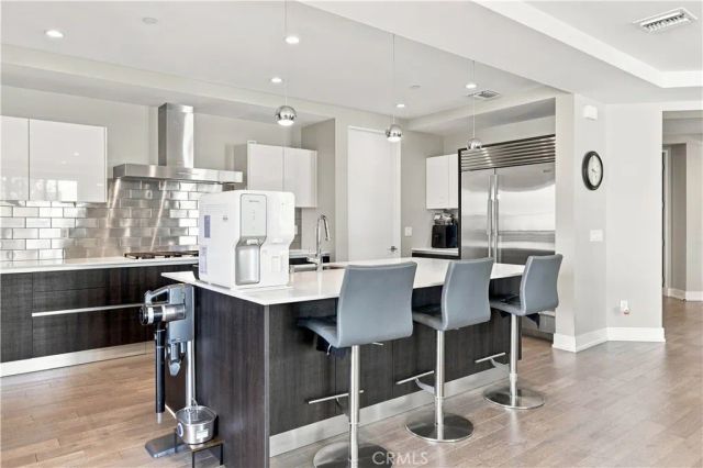 450 N Palm Dr 407, Beverly Hills, CA 90210