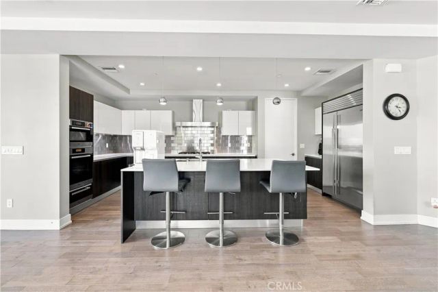 450 N Palm Dr 407, Beverly Hills, CA 90210