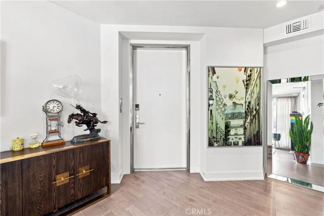 450 N Palm Dr 407, Beverly Hills, CA 90210