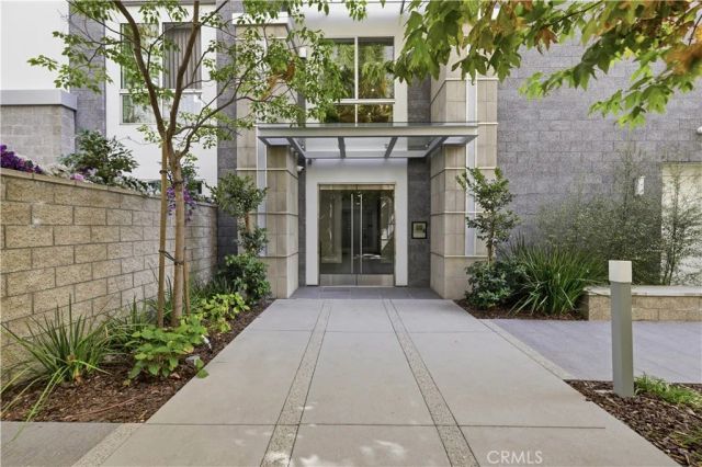 450 N Palm Dr 407, Beverly Hills, CA 90210