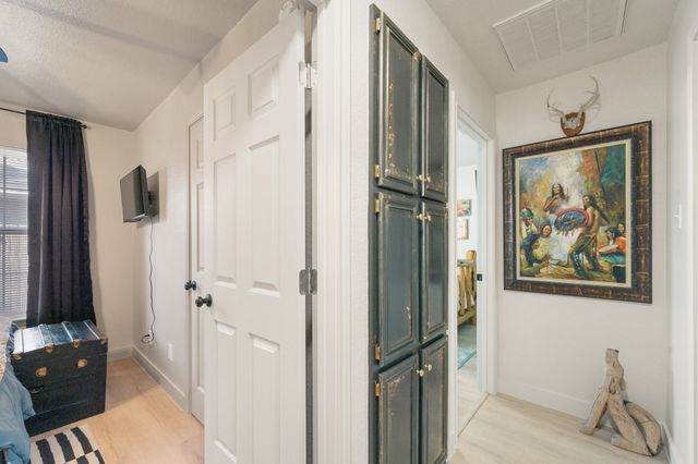 206 N Holloway Street, Cleburne, TX 76033