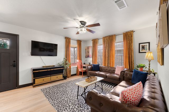 206 N Holloway Street, Cleburne, TX 76033