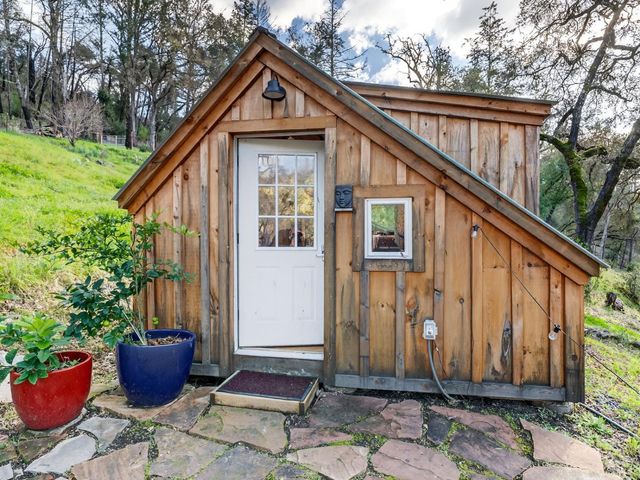 11641 HWY 128 Hwy, Healdsburg, CA 95448