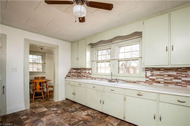 2226 Holloway Church Road, Lexington, NC 27292