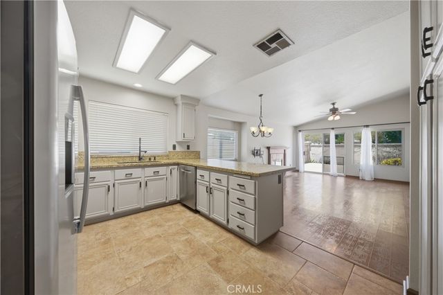 31920 Calle Vimianzo, Temecula, CA 92592