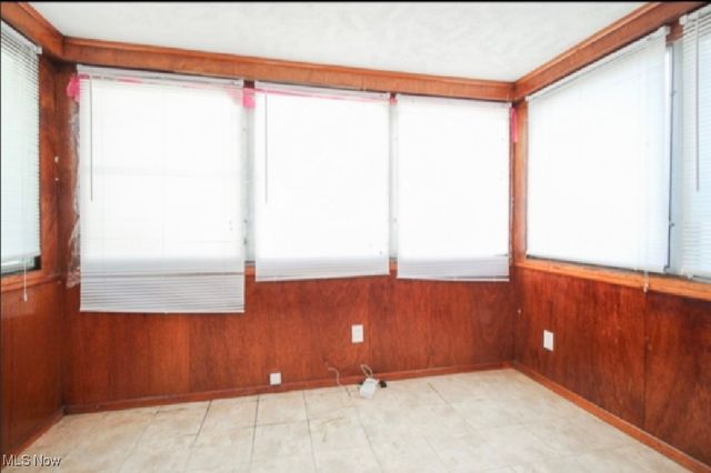 971 Rushleigh Road, Cleveland Heights, OH 44121