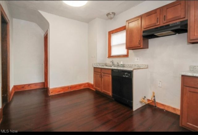 971 Rushleigh Road, Cleveland Heights, OH 44121