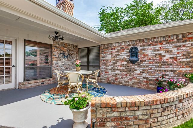 1512 Mccoy Place, Carrollton, TX 75006