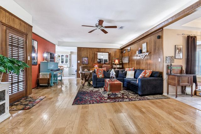 1512 Mccoy Place, Carrollton, TX 75006