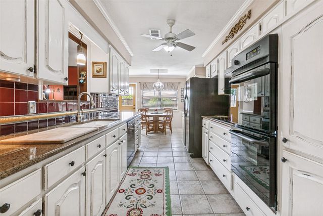 1512 Mccoy Place, Carrollton, TX 75006