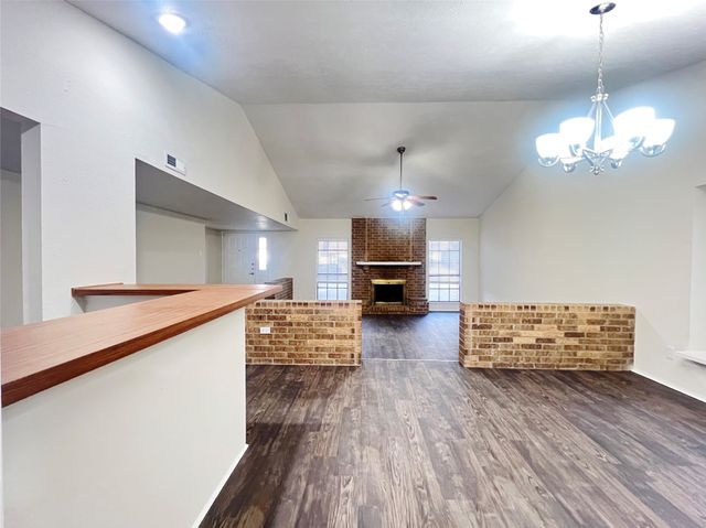 1304 Creekwood Court, Allen, TX 75002