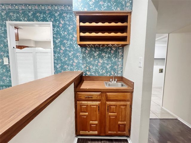 1304 Creekwood Court, Allen, TX 75002