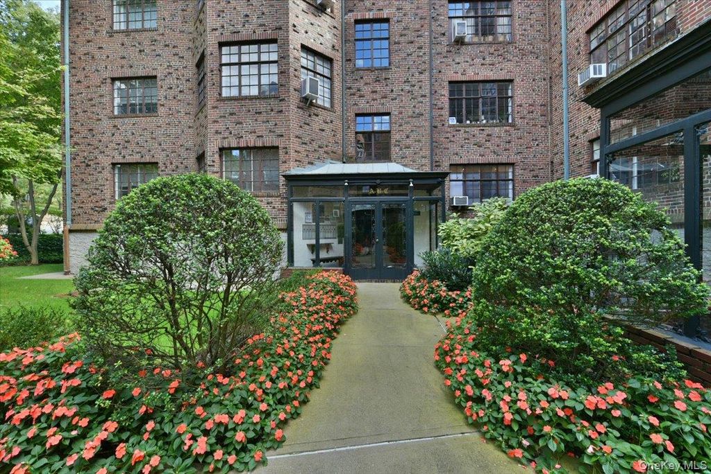 38-30 Douglaston Parkway 4B, Douglaston, NY 11363 — photo 5