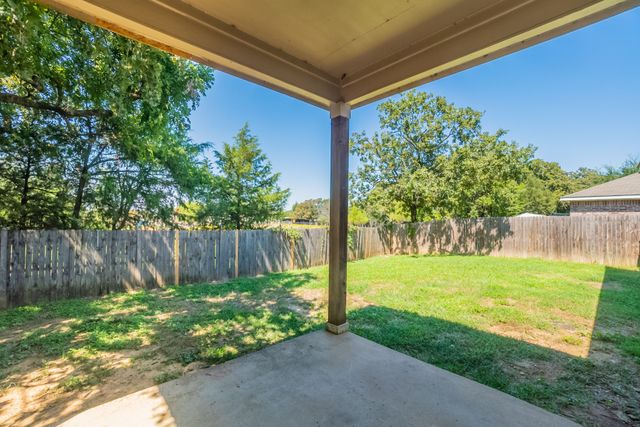 909 Hannah Way, Dallas, TX 75253