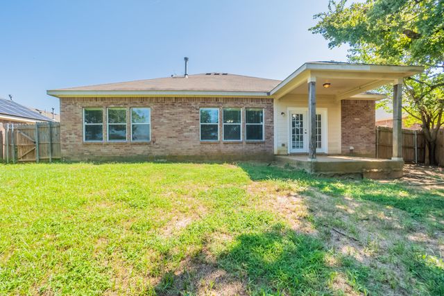 909 Hannah Way, Dallas, TX 75253