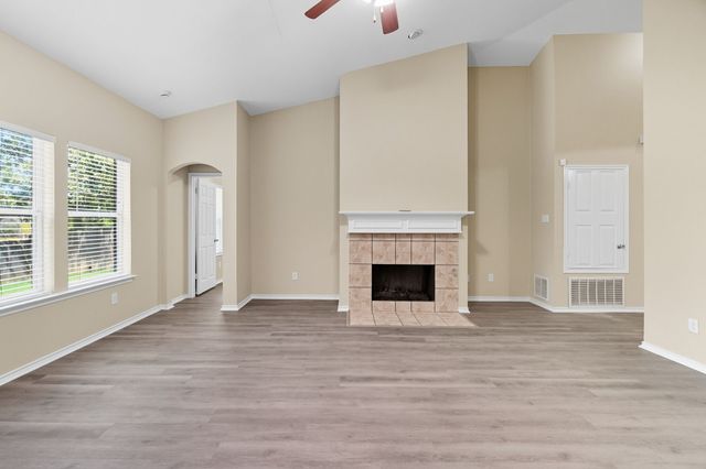 909 Hannah Way, Dallas, TX 75253