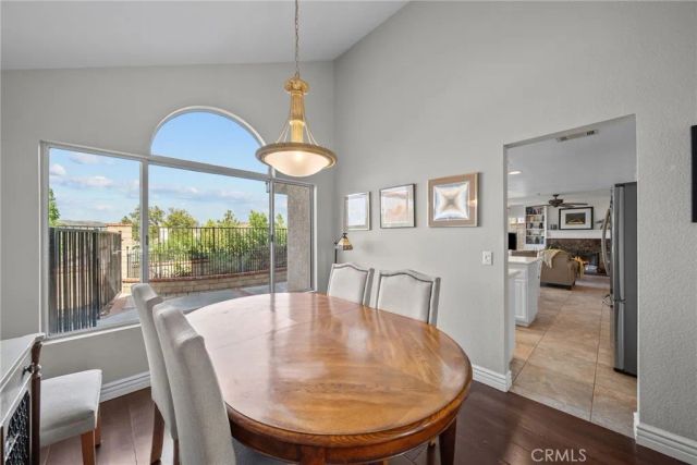 27576 Artine, Saugus, CA 91350
