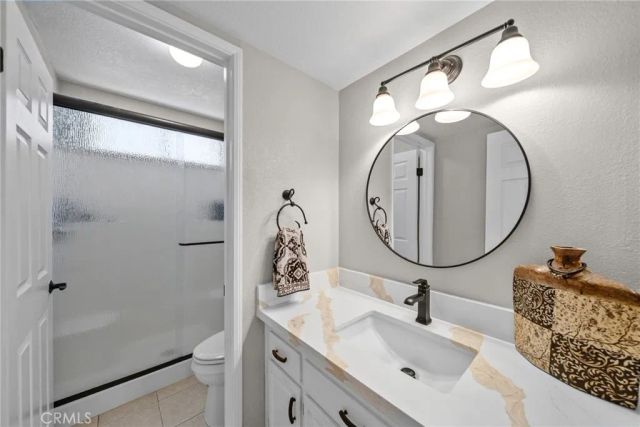 27576 Artine, Saugus, CA 91350