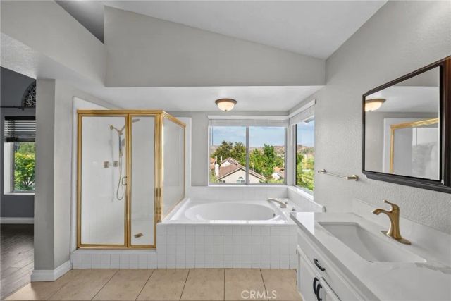 27576 Artine, Saugus, CA 91350