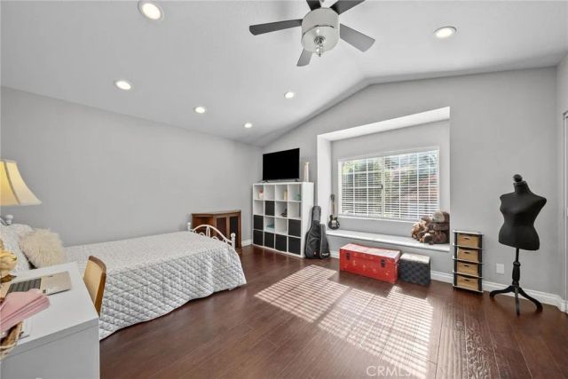 27576 Artine, Saugus, CA 91350