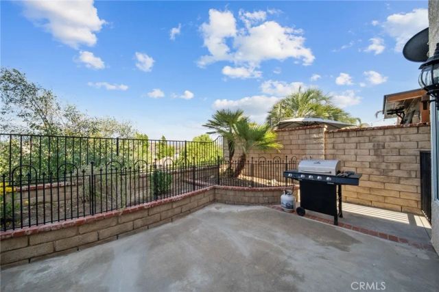 27576 Artine, Saugus, CA 91350