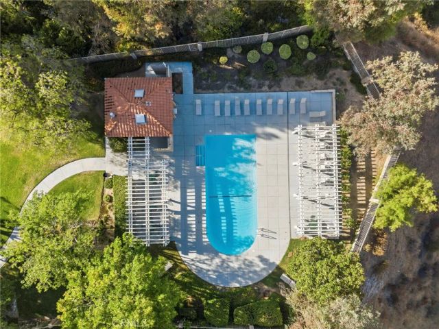 27576 Artine, Saugus, CA 91350