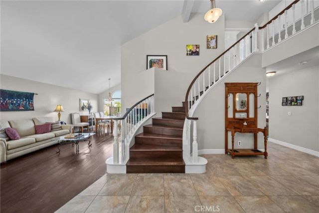27576 Artine, Saugus, CA 91350