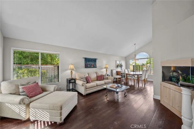 27576 Artine, Saugus, CA 91350