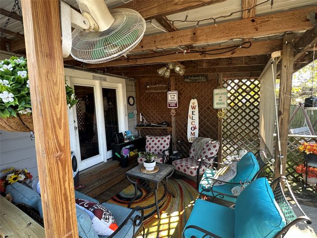 309 Elm Street, Whitesboro, TX 76273