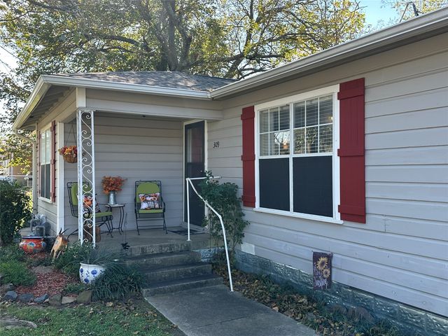 309 Elm Street, Whitesboro, TX 76273