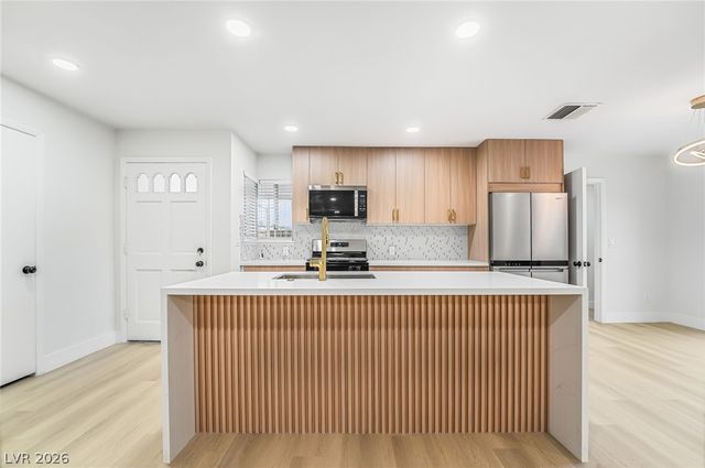 3869 Monthill Avenue, Las Vegas, NV 89121