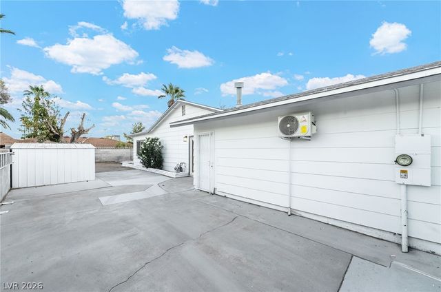 3869 Monthill Avenue, Las Vegas, NV 89121