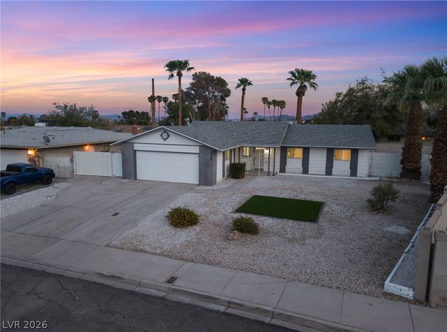 3869 Monthill Avenue, Las Vegas, NV 89121