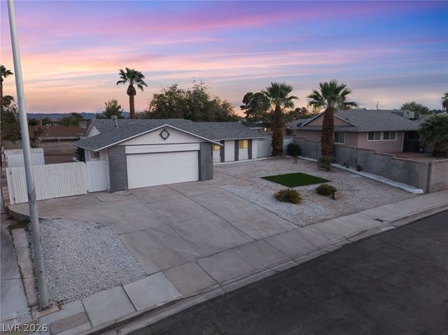 3869 Monthill Avenue, Las Vegas, NV 89121