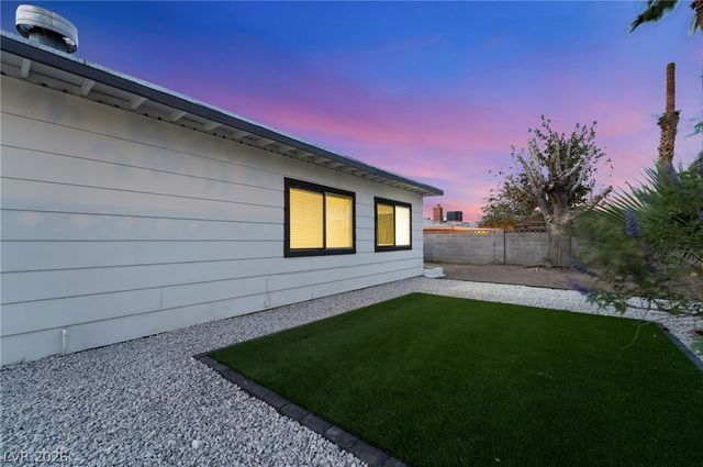 3869 Monthill Avenue, Las Vegas, NV 89121