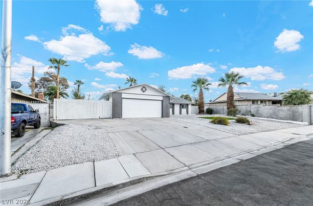 3869 Monthill Avenue, Las Vegas, NV 89121